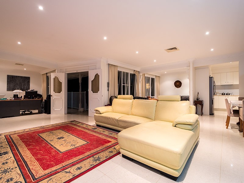 32 Southern Cross Drive, CRONIN ISLAND, Surfers Paradise QLD 4217