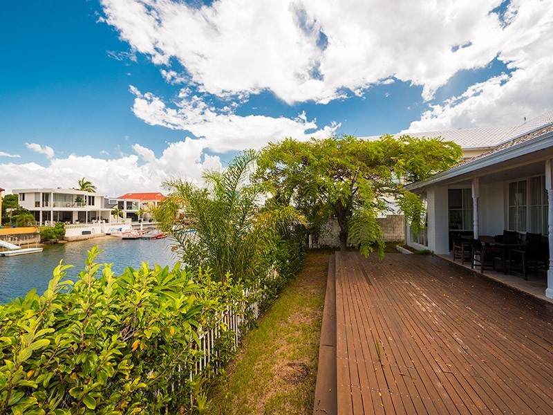 32 Southern Cross Drive, CRONIN ISLAND, Surfers Paradise QLD 4217