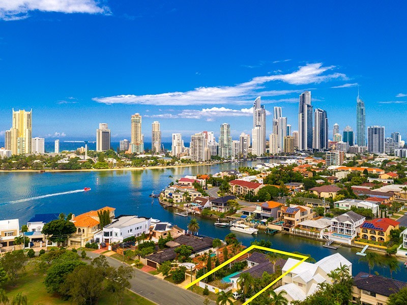 32 Southern Cross Drive, CRONIN ISLAND, Surfers Paradise QLD 4217