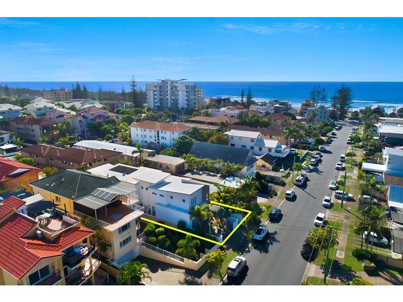 33 Sunbrite Avenue, Mermaid Beach QLD 4218