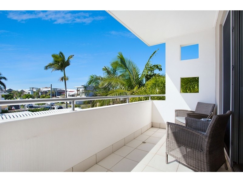 33 Sunbrite Avenue, Mermaid Beach QLD 4218