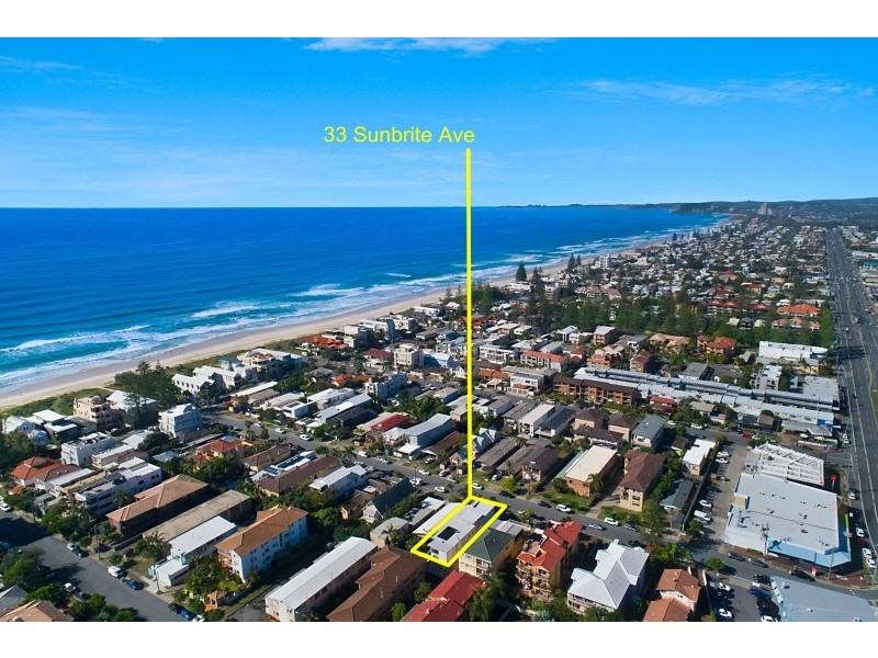 33 Sunbrite Avenue, Mermaid Beach QLD 4218