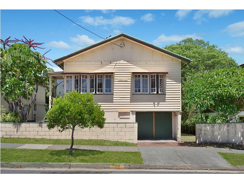 20 Riviera Road, Miami QLD 4220