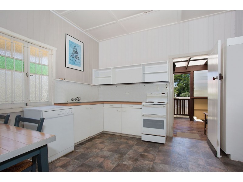 20 Riviera Road, Miami QLD 4220