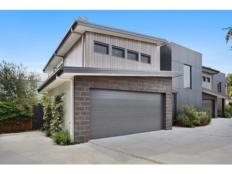 2/10 Tawarri Crescent, Burleigh Heads QLD 4220