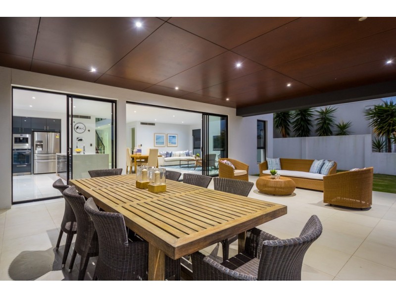 20 Boomerang Crescent, Sorrento QLD 4217
