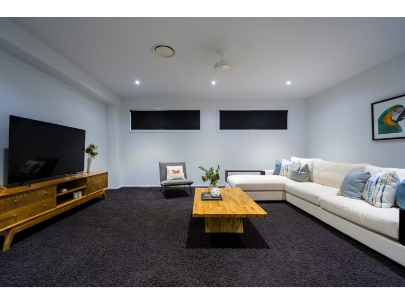 20 Boomerang Crescent, Sorrento QLD 4217