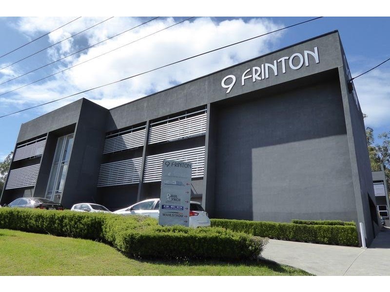 9 Frinton Street, Southport QLD 4215