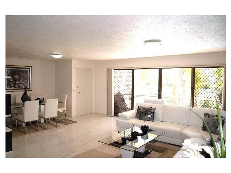 6/8 Queensland Ave, Broadbeach QLD 4218