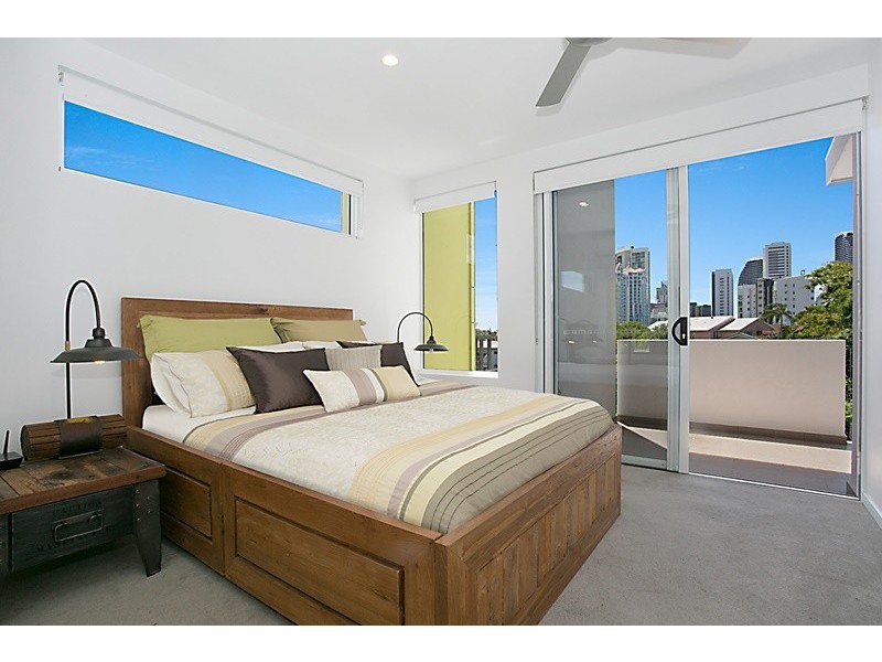 302/46-48 Peerless Avenue, Mermaid Beach QLD 4218