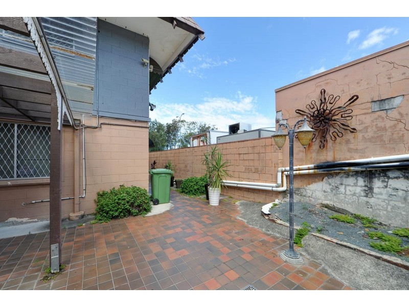 56B Thomas Drive, Chevron Island QLD 4217
