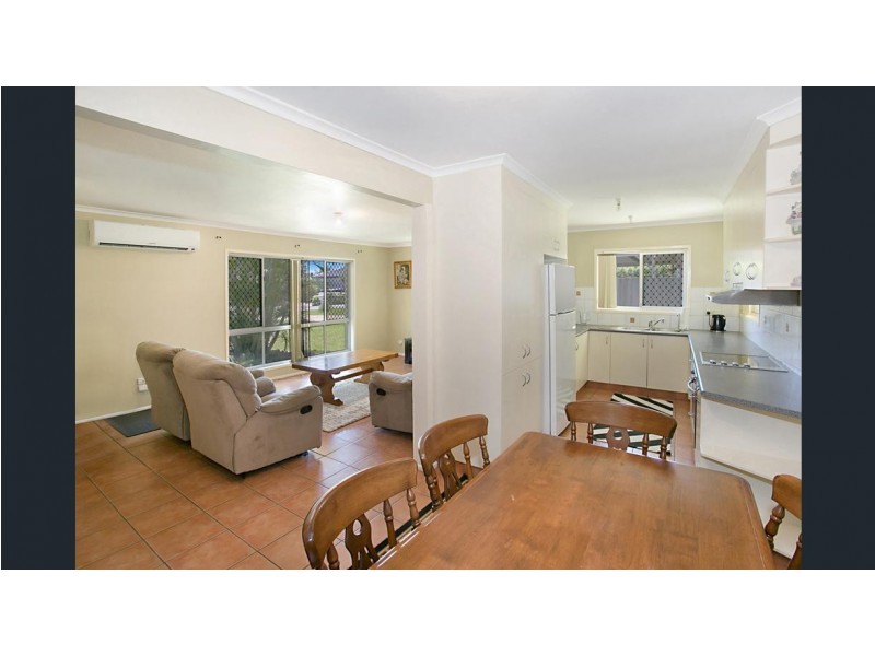 11 Chianti Ave, Mermaid Waters QLD 4218