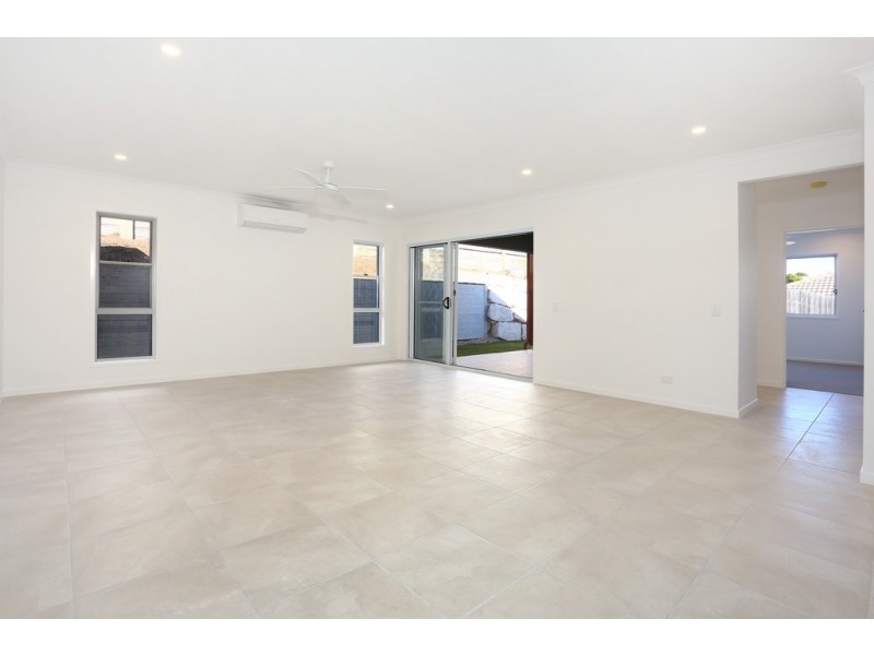 25 Winchester Cr, Pimpama QLD 4209