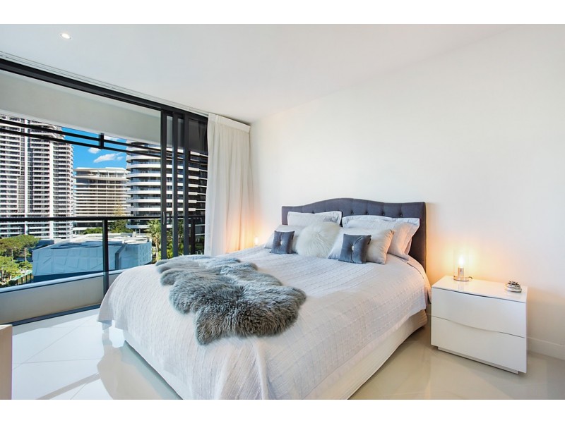 607 ‘The Oracle’ 1 Oracle Boulevard, Broadbeach QLD 4218