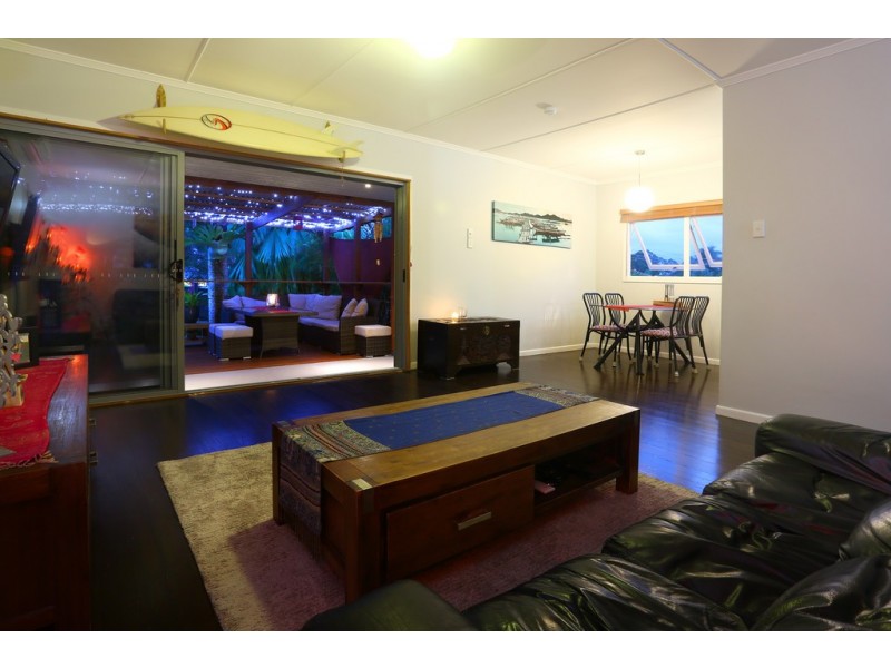 31 Bellevue Parade, Labrador QLD 4215