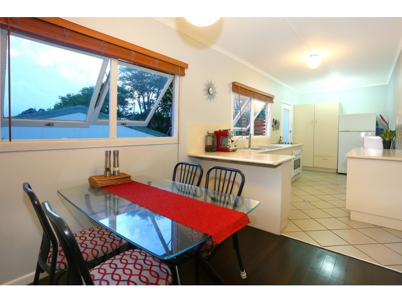 31 Bellevue Parade, Labrador QLD 4215