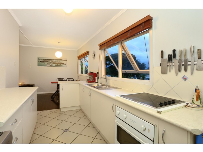 31 Bellevue Parade, Labrador QLD 4215