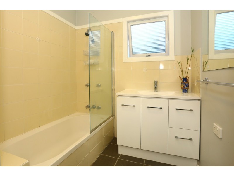 31 Bellevue Parade, Labrador QLD 4215