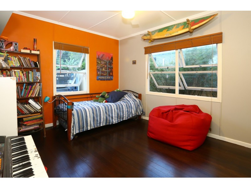 31 Bellevue Parade, Labrador QLD 4215