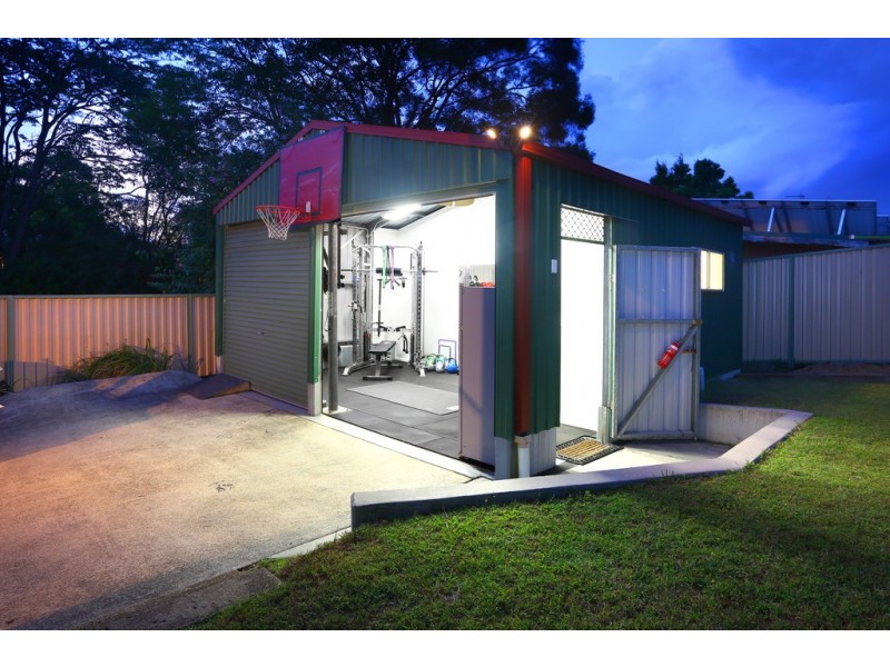 31 Bellevue Parade, Labrador QLD 4215