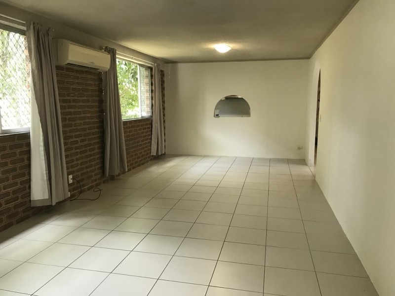 2/10 White Street, Southport QLD 4215