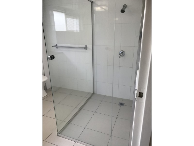 2/10 White Street, Southport QLD 4215