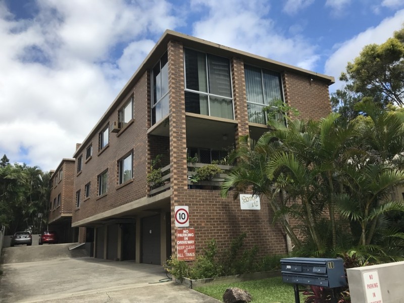 2/10 White Street, Southport QLD 4215