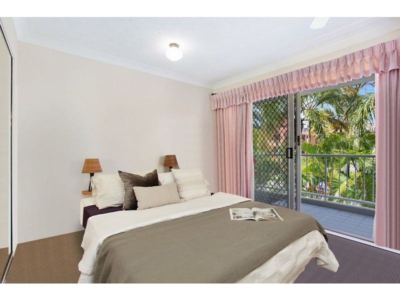 4/9 St Kilda Avenue ‘Sapphire Palms’, Broadbeach QLD 4218