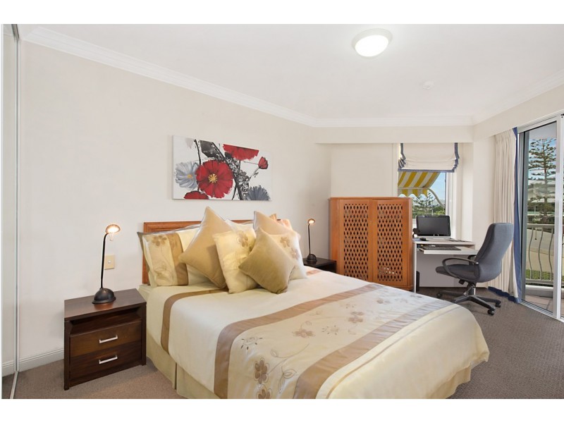 1212 ‘Phoenician Resort’ 24-26 Queensland Avenue, Broadbeach QLD 4218