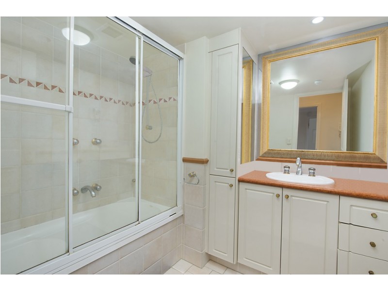 1212 ‘Phoenician Resort’ 24-26 Queensland Avenue, Broadbeach QLD 4218