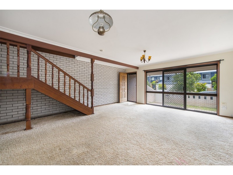 2/52-58 Bordeaux Parade, Mermaid Waters QLD 4218