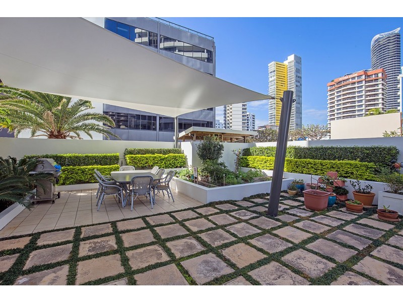 18/20 Queensland Avenue, Broadbeach QLD 4218