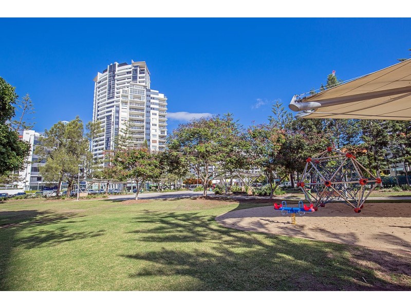 18/20 Queensland Avenue, Broadbeach QLD 4218