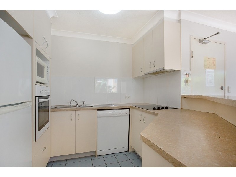 38/26-32 ‘Cascade Gardens’ Monaco Street, Surfers Paradise QLD 4217
