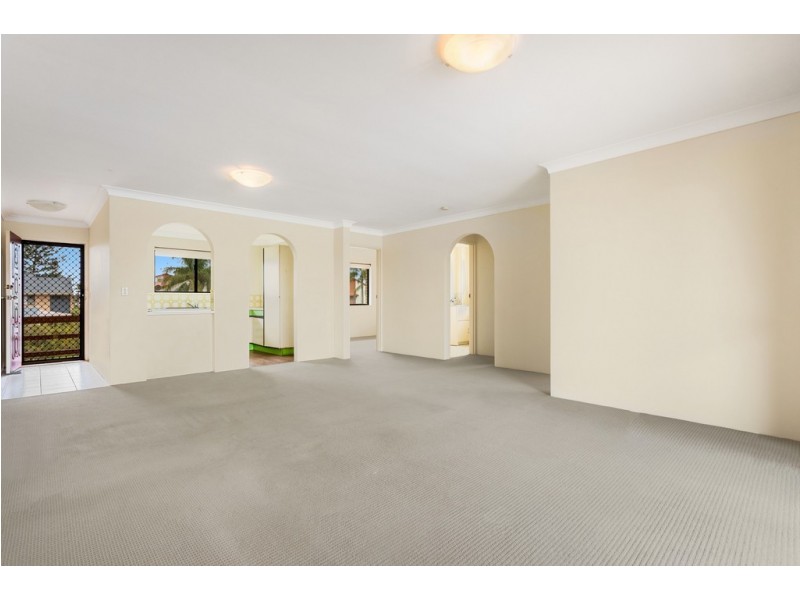 4/8 Aquila Court, Mermaid Waters QLD 4218