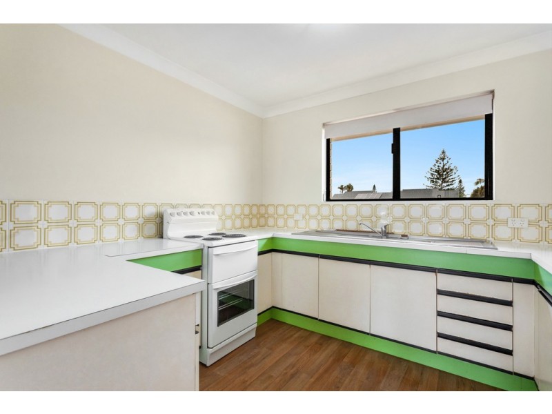 4/8 Aquila Court, Mermaid Waters QLD 4218