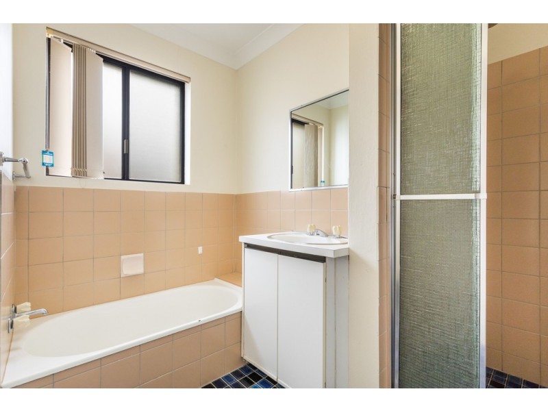 4/8 Aquila Court, Mermaid Waters QLD 4218