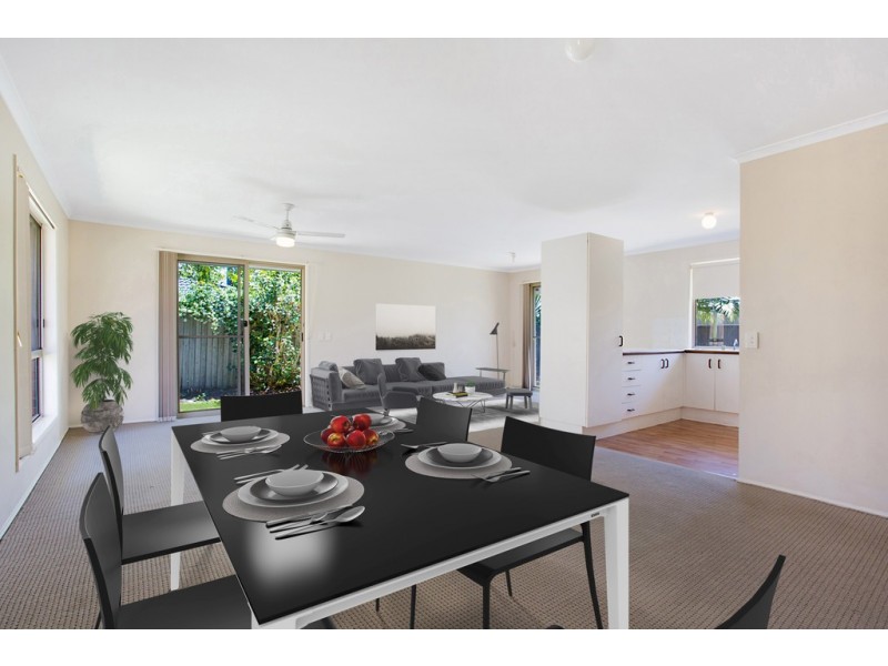 12 Southlake Drive, Varsity Lakes QLD 4227