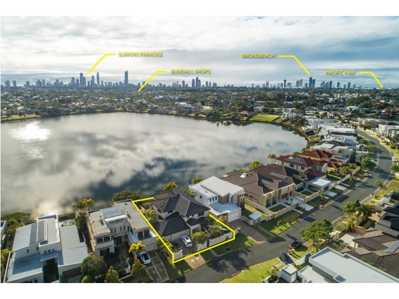 112 Sir Bruce Small Blvd, Benowa Waters QLD 4217