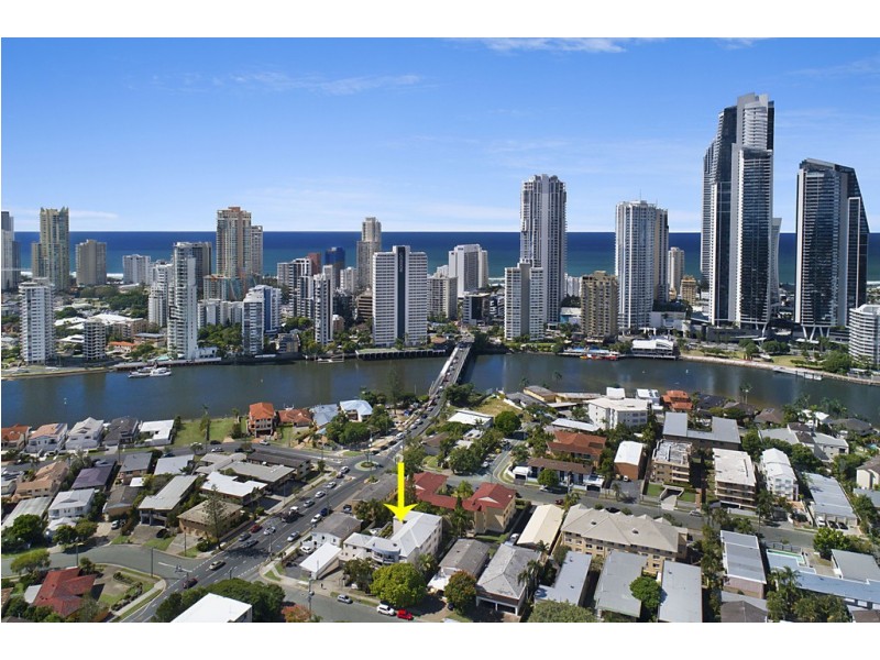 12/25 Darrambal Street, Chevron Island QLD 4217