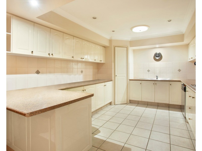 2/1 Eugenia Circuit, Robina QLD 4226