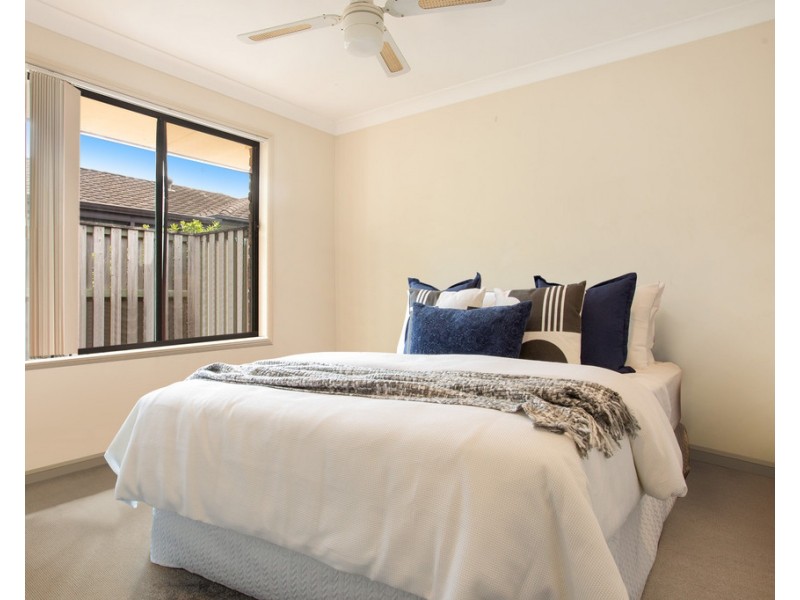 2/1 Eugenia Circuit, Robina QLD 4226