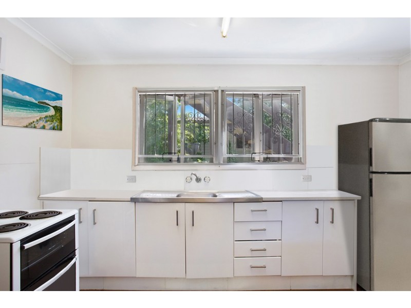 4/142 Pacific Parade, Bilinga QLD 4225