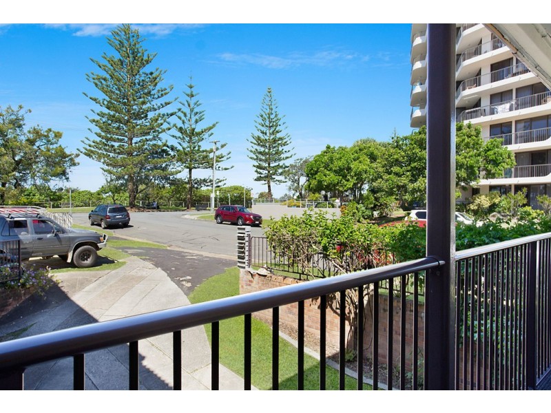 4/142 Pacific Parade, Bilinga QLD 4225