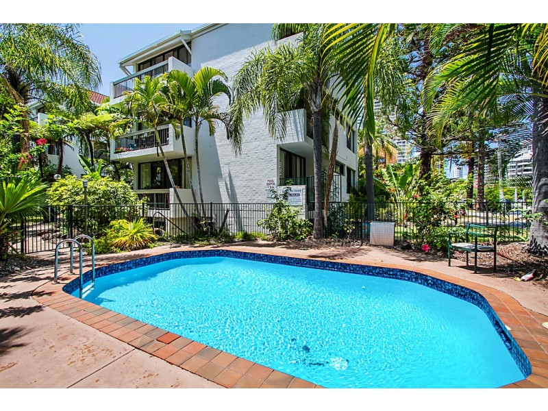 9/13 Federation Avenue, Broadbeach QLD 4218