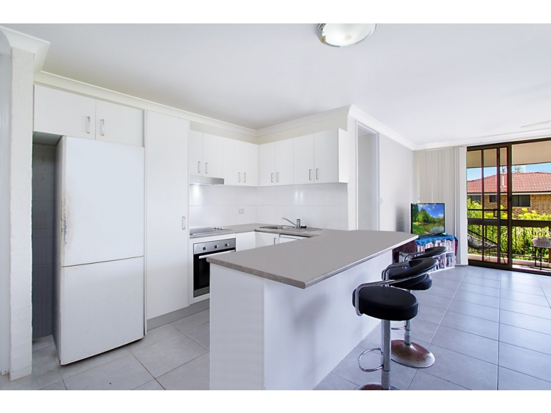 9/13 Federation Avenue, Broadbeach QLD 4218