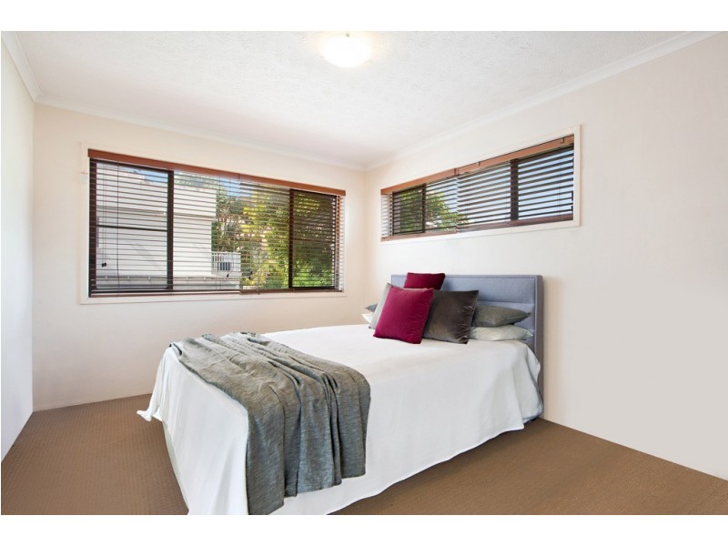 4/12 Rosewood Avenue ‘The Cascades’, Broadbeach QLD 4218