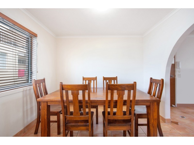 4/12 Rosewood Avenue ‘The Cascades’, Broadbeach QLD 4218