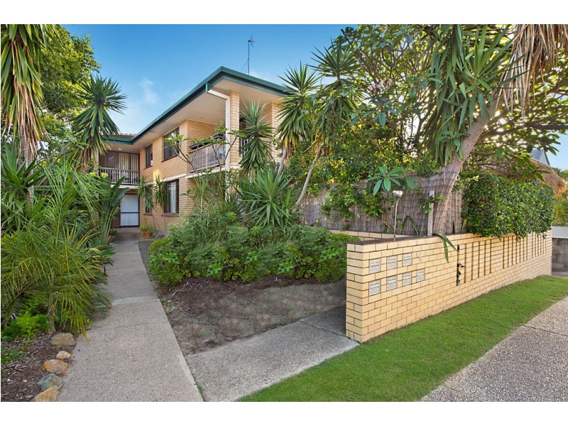 2/6 Rosewood Avenue, Broadbeach QLD 4218