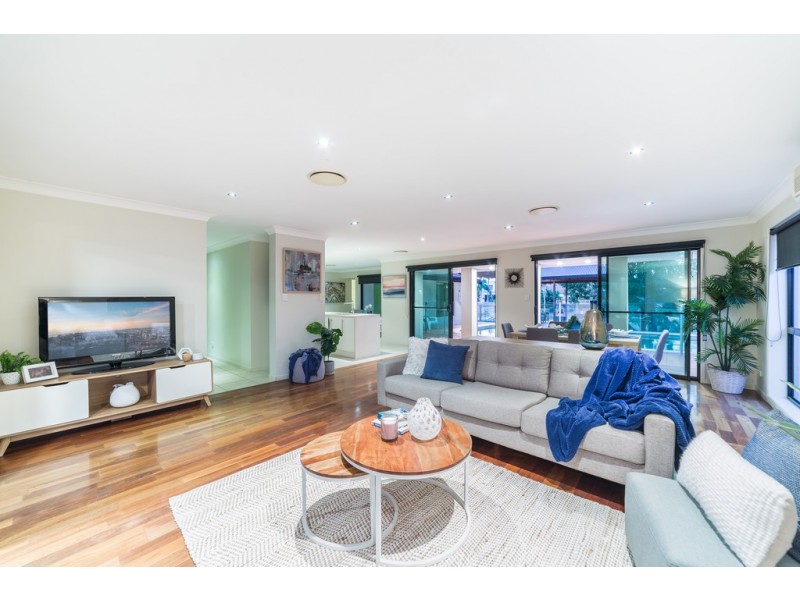 14 Mackay Close, Sorrento QLD 4217